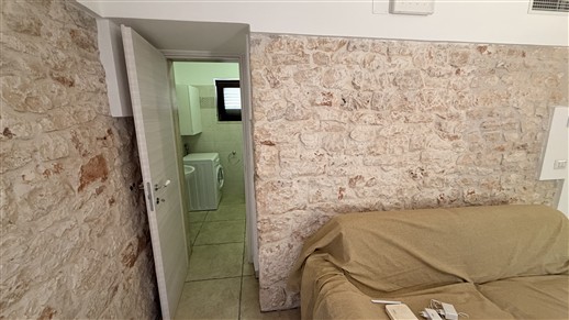 Villa Di 2 Vani, Veranda, Box. Ristrutturata, Ottimo Stato, Fotovoltaico